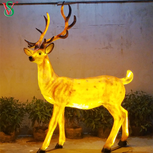 La estatua animal de la resina de fibra de vidrio llevó las luces iluminadas del motivo de la escultura del reno de la Navidad de los ciervos