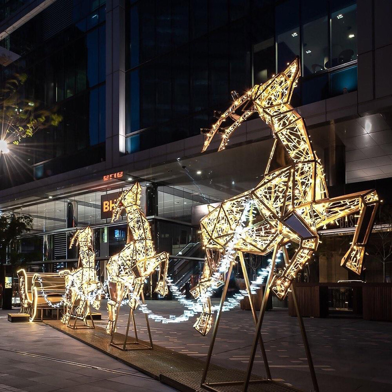 ¿Son seguras las luces navideñas exteriores?