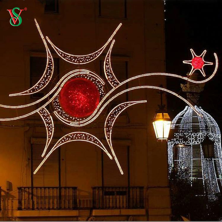 Venta al por mayor de luces de Navidad personalizadas profesionales al aire libre 2D a través de la luz de la decoración de la calle