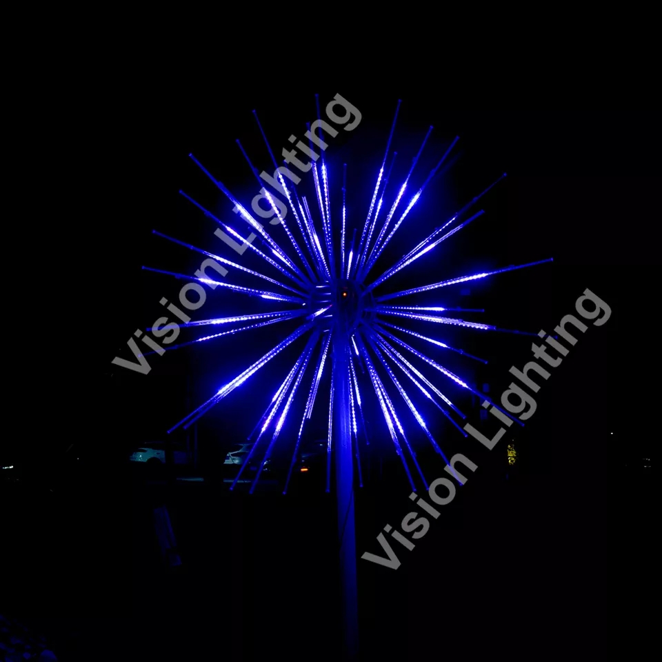 Decoración navideña LED al aire libre 12V RGB Fireworks Tree Motif Light para la calle