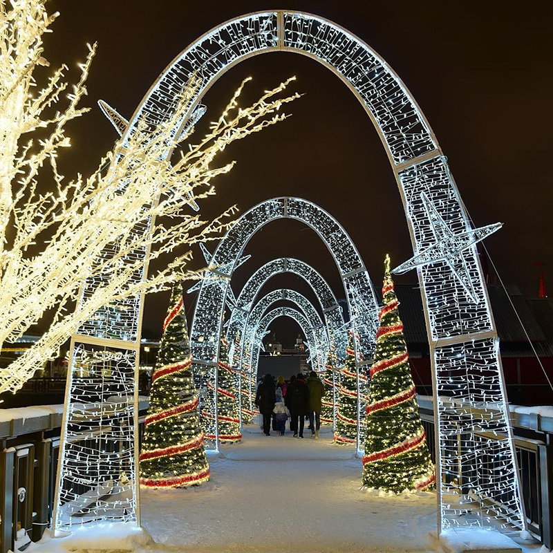 Luz con motivo de arco 3D